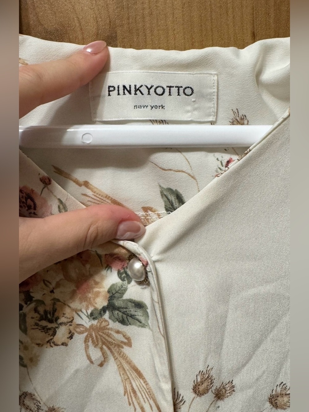 Pinkyotto Ivory Floral Puff Sleeve Drawstring Waist Mini Dress - Picture 2 of 8